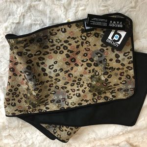 Brody Paws Scarf Leopard Brown with Black. NWT